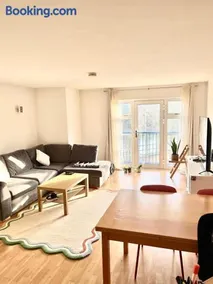 2 Bedroom Flat with River View - Image 1