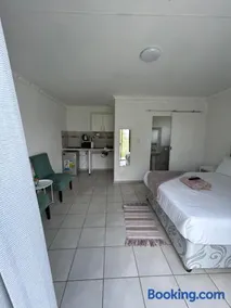Riverview Pool Resort and Lodge - Image 4