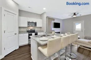 Luxe Haven Properties - Image 1