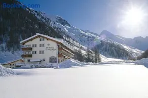 Alpin Sporthotel Bündnerhof - Image 1
