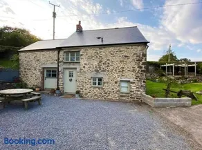 Beautiful Farm House in Idyllic location - Image 2