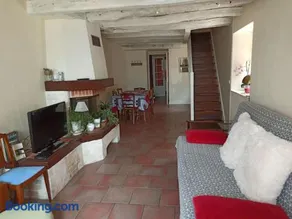 Gite 3 chambres, 2 à 10 pers et jardin clôturé - Image 3
