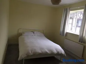 24 turnpike close - Image 1