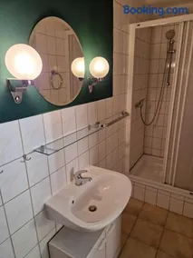 Ruhige Ferienwohnung mit Privatparkplatz - Image 2