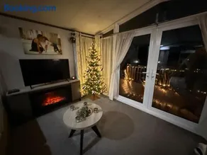 7b Oakwood village - Image 2