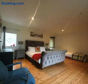 Riverside Cottage in Devon - Image 4