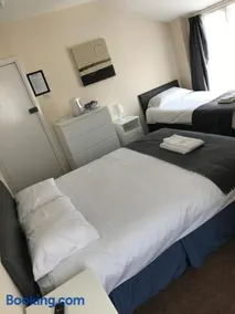 Glenfaba Guest House - Image 2