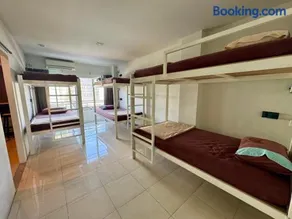 Ananas Central Phuket Hostel - Image 4