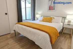 Boutique Home Close to Town and Nature - Image 4