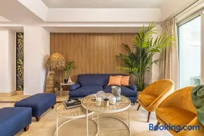 Stunning Tropical Oasis 3BR, Pool and Water Views - Image 1
