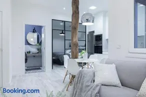 Chic Moraza by Chic Donosti - Image 1