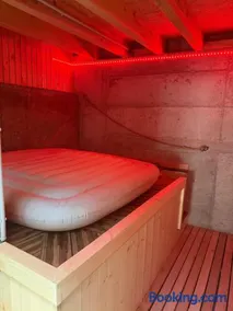 Gîte Région des Lacs - SPA et Sauna Privatif - Image 3
