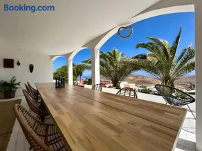 Haley's - Luxury Villa In Lanzarote - Image 1