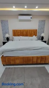 Regency Crown Hotel - Image 5