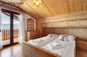 Apartment Holzsuite - Image 1