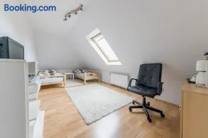 Private Rooms - Image 3
