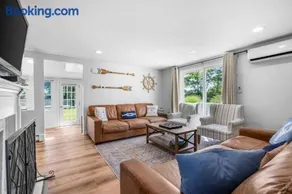 Coastal Escape: Pool, Pet-Friendly Near Beach - Image 2