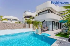 STYLISH VILLA 2018,POOL,3B.R.WIFI,NETFLIX - Image 2