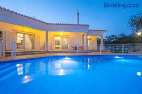 Villa Rose Bay - Refúgio familiar com piscina aquecível e BBQ em Albufeira - Image 2