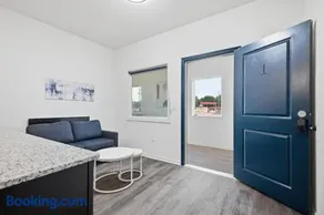 Silver Comet Motel Modern Boutique Suite - Image 1