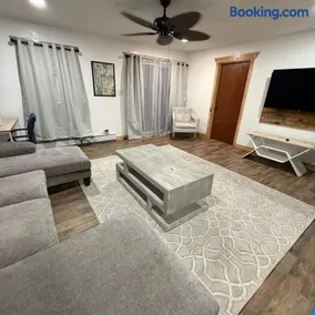 Captains Lounge Complete two bedroom one and half Bath Home Water Views - Image 1