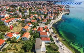 Three-Bedroom Holiday Home In Kastel Stafilic - Image 2