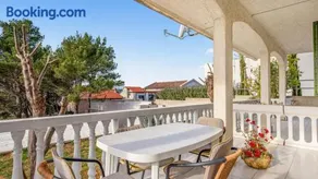 Apartment with pool Kristina by Villas Guide - Image 3