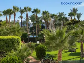 Discover perfect beach Apartment only 300m away - Image 1