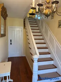 Downtown Harborview Heritage House 1838-Twin Suite - Image 3