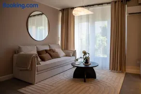1 Peraudel Suite & Appartements - Image 5