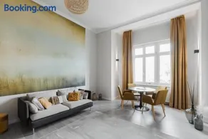 Cozy home with Castle view - Image 1