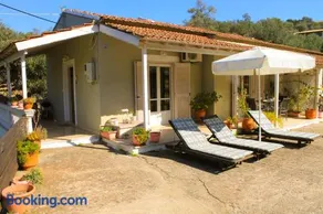 Amalia Apartment - Image 1