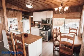 Lake Cottage - Image 1
