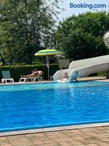 Villa Pizzo Beach Club - FREE Pool & Private Beach Perfect for Families - Image 3