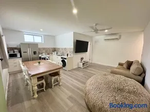 The Fairway View Apartment - Image 5