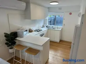 Quiet & Private with city access and free wifi - Image 4