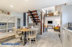 1 Bed in Peak Forest oc-s30591 - Image 3