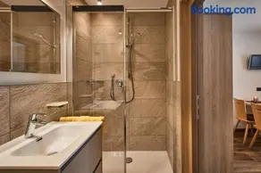 Saina - Image 4