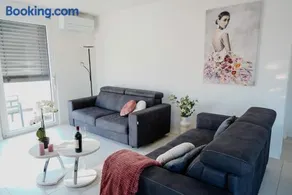 Lakeside Attic - Image 2