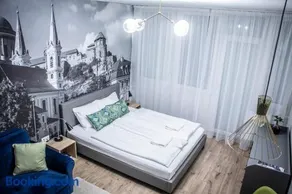 LouLou's Central Apartment with cosy balcony - Image 2
