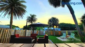 Beachside home, less than 500 steps to beach, oasis yard - Image 3