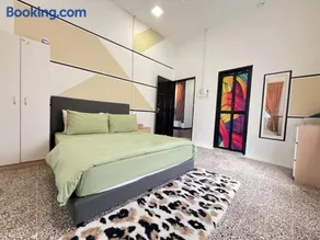 YL Legacy Homestay Paka 2 - Spacious 3 Bedroom Near Paka Beach - Image 1