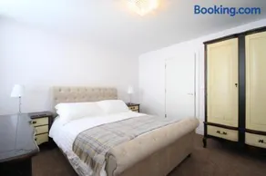 Friars House, Stafford by BELL Apartments - Image 3