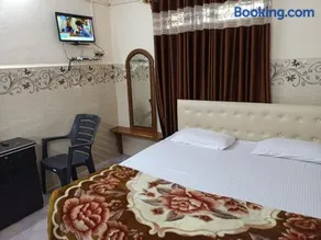 XAVIERS GUEST HOUSEs - Image 1