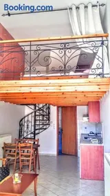 Cozy Maisonette - Image 3
