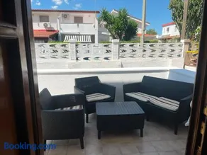 Casa di Matteo within walking distance of the sea - Image 1