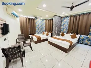 Hotel Shree Vijay I 966o9o1oo6 just 80mtr from Shreenathji temple 1min away By SK - Image 3