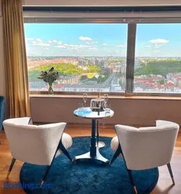 SKY SUITE HOTEL - Image 5