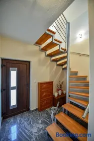 CAMBI LUX APARTMENT - Image 1