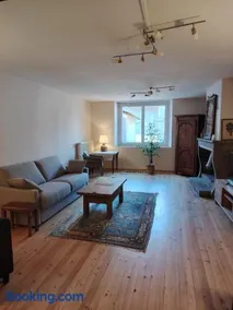Belle maison spacieuse près d'Arbois - Image 1